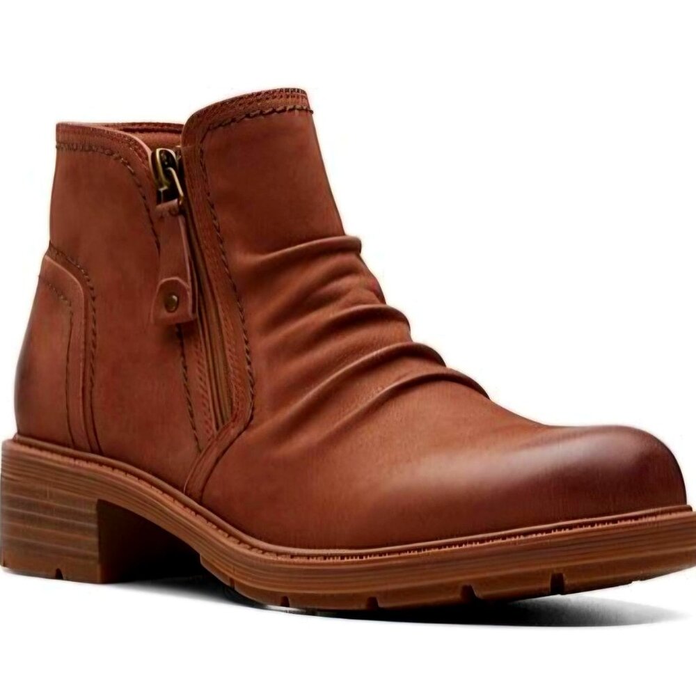 Clarks Hearth Dove Leather Boot 7.5 NEW
